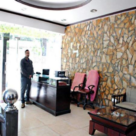 Clarks Inn Binsar Eksteriør billede