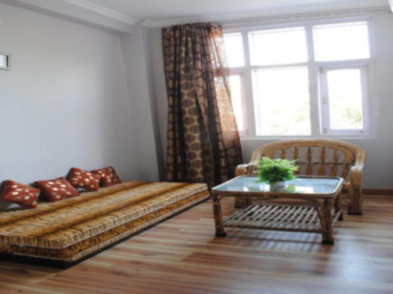 Clarks Inn Binsar Eksteriør billede
