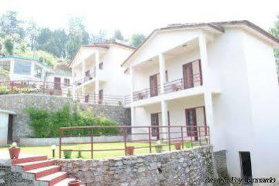 Clarks Inn Binsar Eksteriør billede